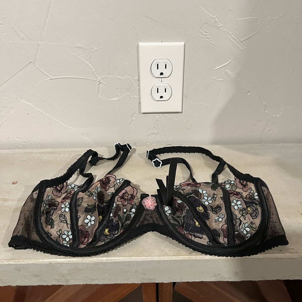 Floral Embroidered Black Bra